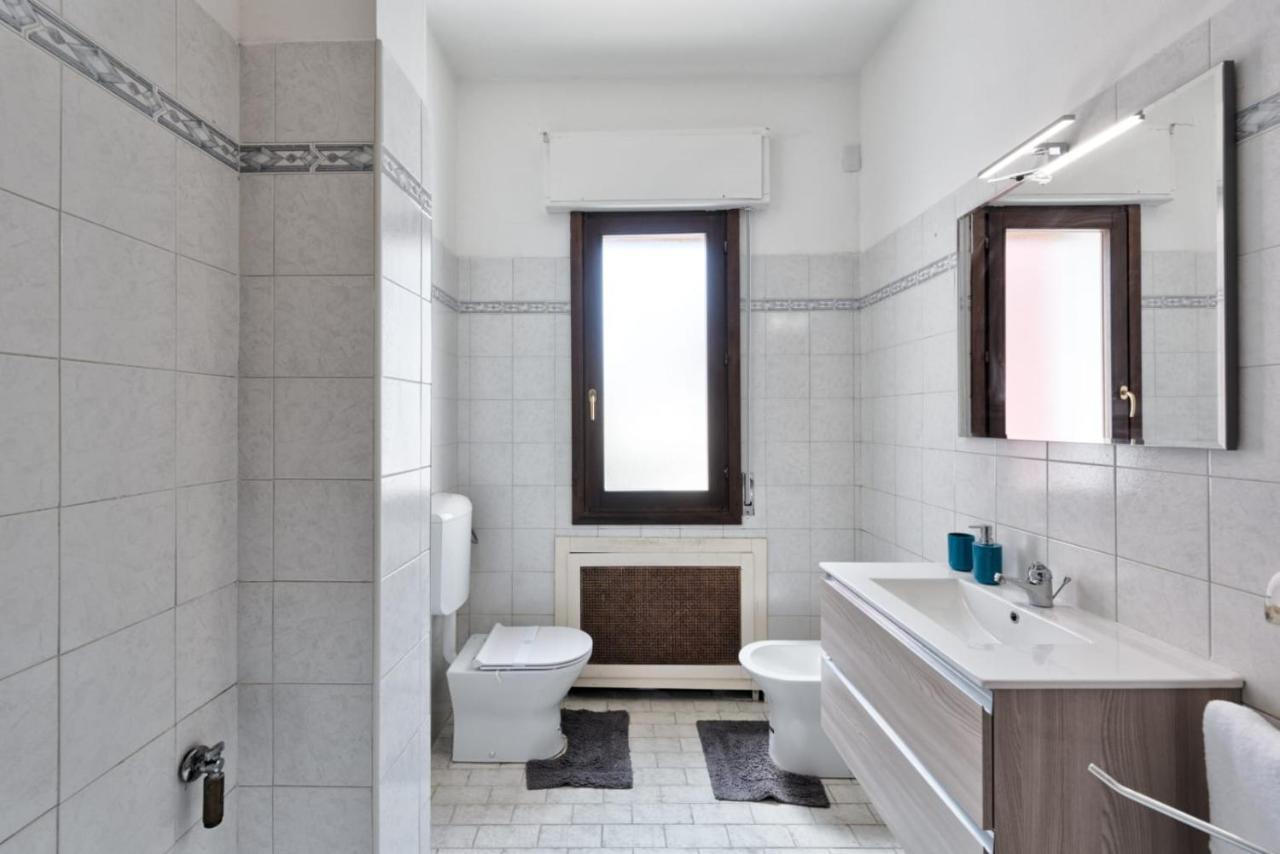 Venice Miramare Residence Zelo Luaran gambar