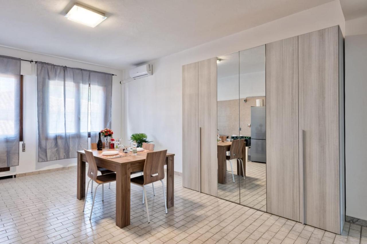 Venice Miramare Residence Zelo Luaran gambar